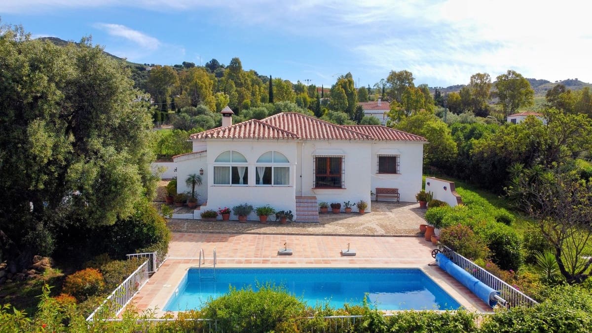 2 soverom Villa til salgs i Almogia med svømmebasseng garasje - € 320 000 (Ref: 9436302)