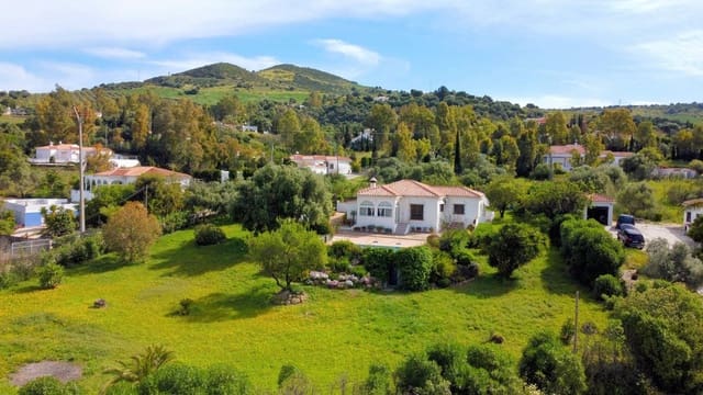 2 sypialnia Willa na sprzedaż w Almogía z basenem garażem - 320 000 € (Ref: 9436302)