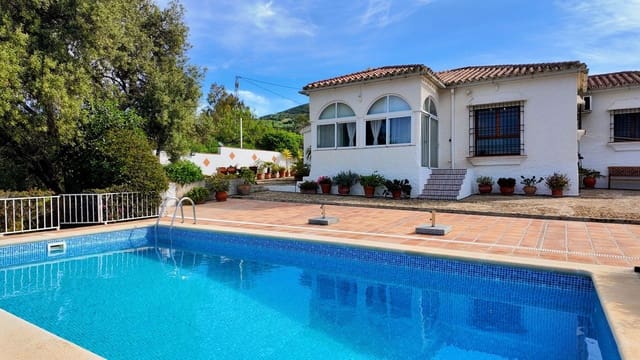 2 sypialnia Willa na sprzedaż w Almogía z basenem garażem - 320 000 € (Ref: 9436302)