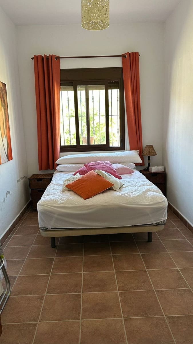 Chalet de 3 habitaciones en Alora en venta con piscina garaje - 369.000 € (Ref: 9439006)