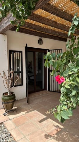 Chalet de 3 habitaciones en Alora en venta con piscina garaje - 369.000 € (Ref: 9439006)