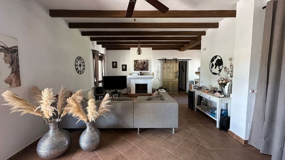 Chalet de 3 habitaciones en Alora en venta con piscina garaje - 369.000 € (Ref: 9439006)