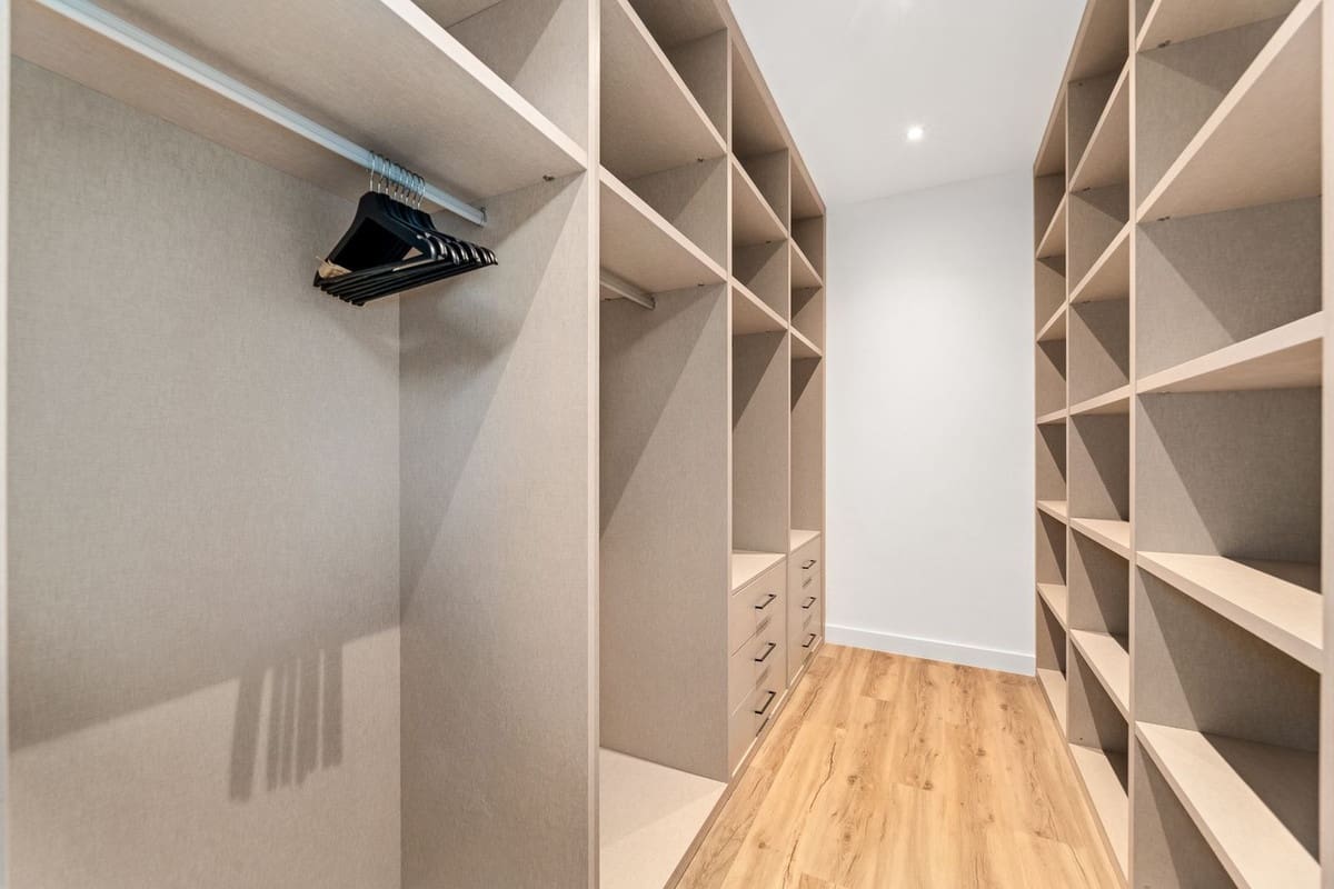 Chalet de 5 habitaciones en Marbella en venta con piscina - 2.950.000 € (Ref: 9443652)