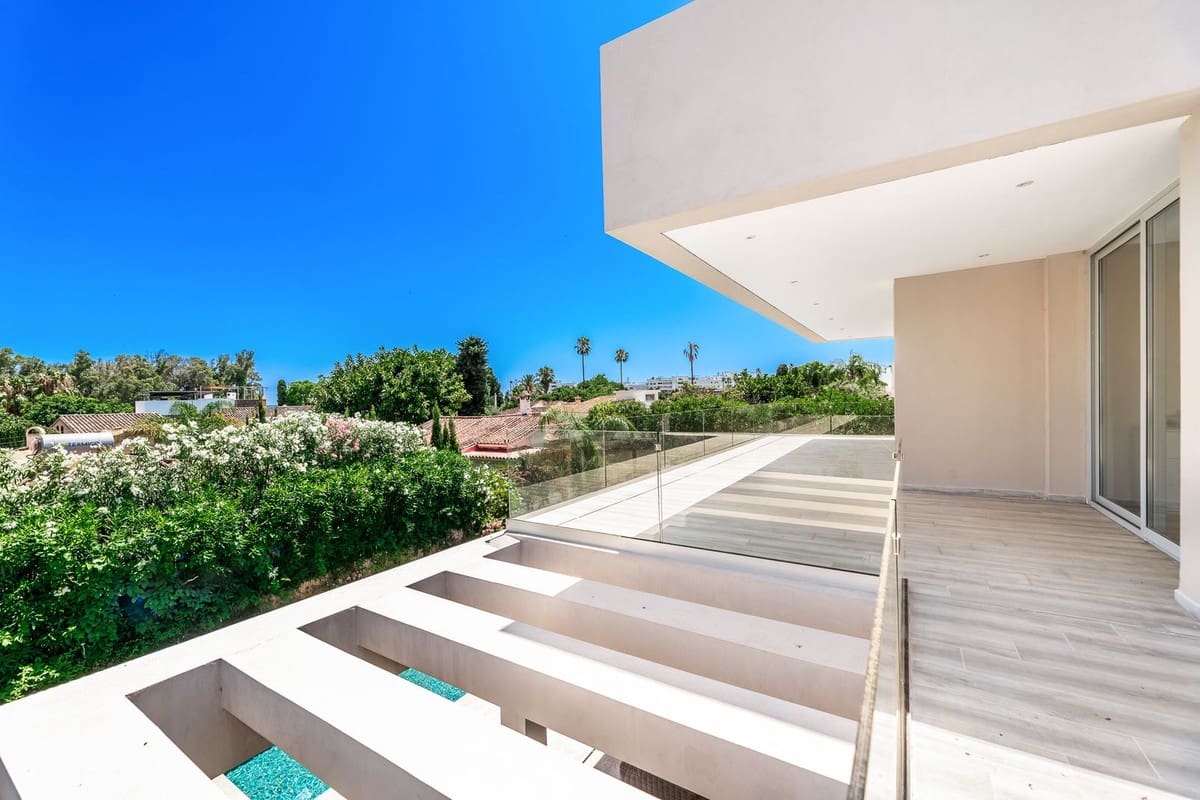 5 Zimmer Villa zu verkaufen in Marbella mit Pool - 2.950.000 € (Ref: 9443652)