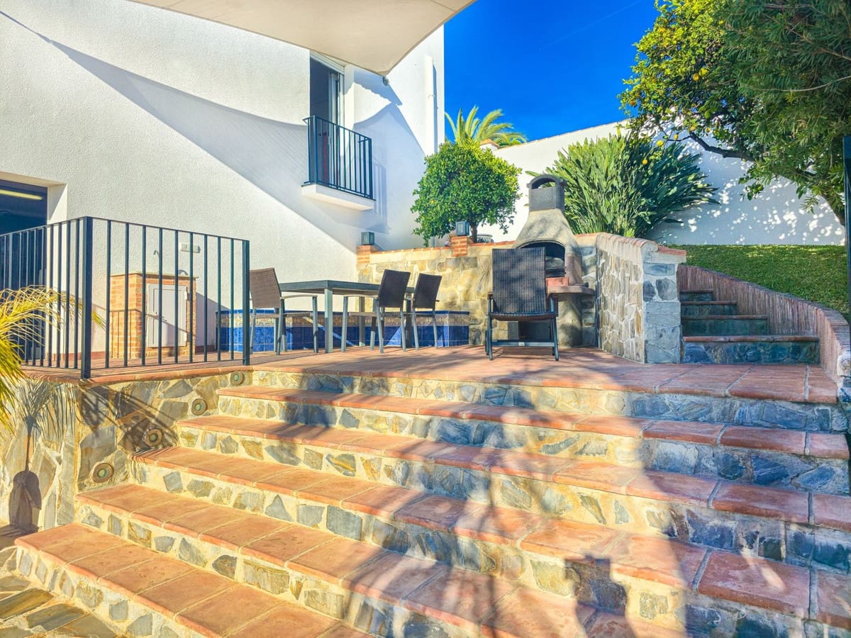 4 sovrum Villa till salu i Salobrena med pool garage - 879 000 € (Ref: 9450865)