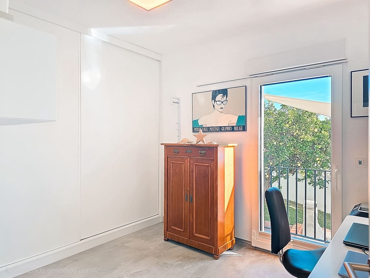 4 sypialnia Willa na sprzedaż w Salobrena z basenem garażem - 879 000 € (Ref: 9450865)