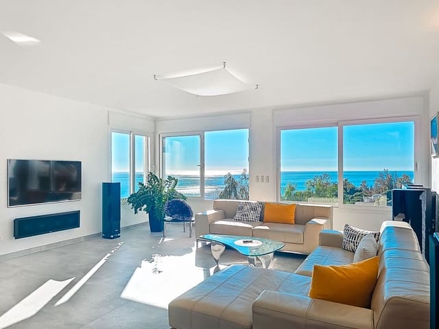 4 Zimmer Villa zu verkaufen in Salobreña mit Pool Garage - 879.000 € (Ref: 9450865)