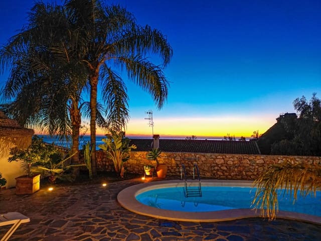 4 Zimmer Villa zu verkaufen in Salobreña mit Pool Garage - 879.000 € (Ref: 9450865)