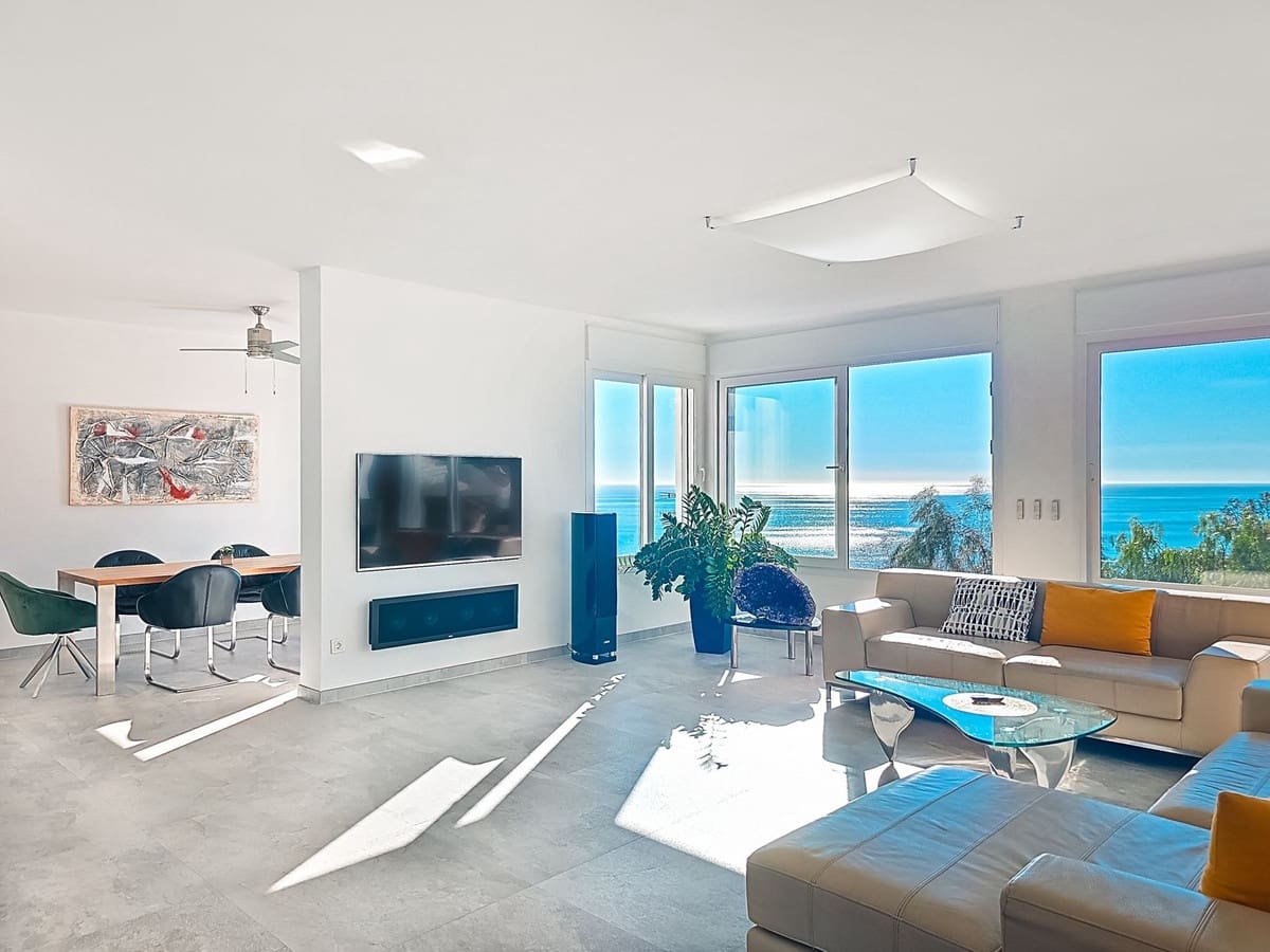 4 sypialnia Willa na sprzedaż w Salobrena z basenem garażem - 945 000 € (Ref: 9450865)