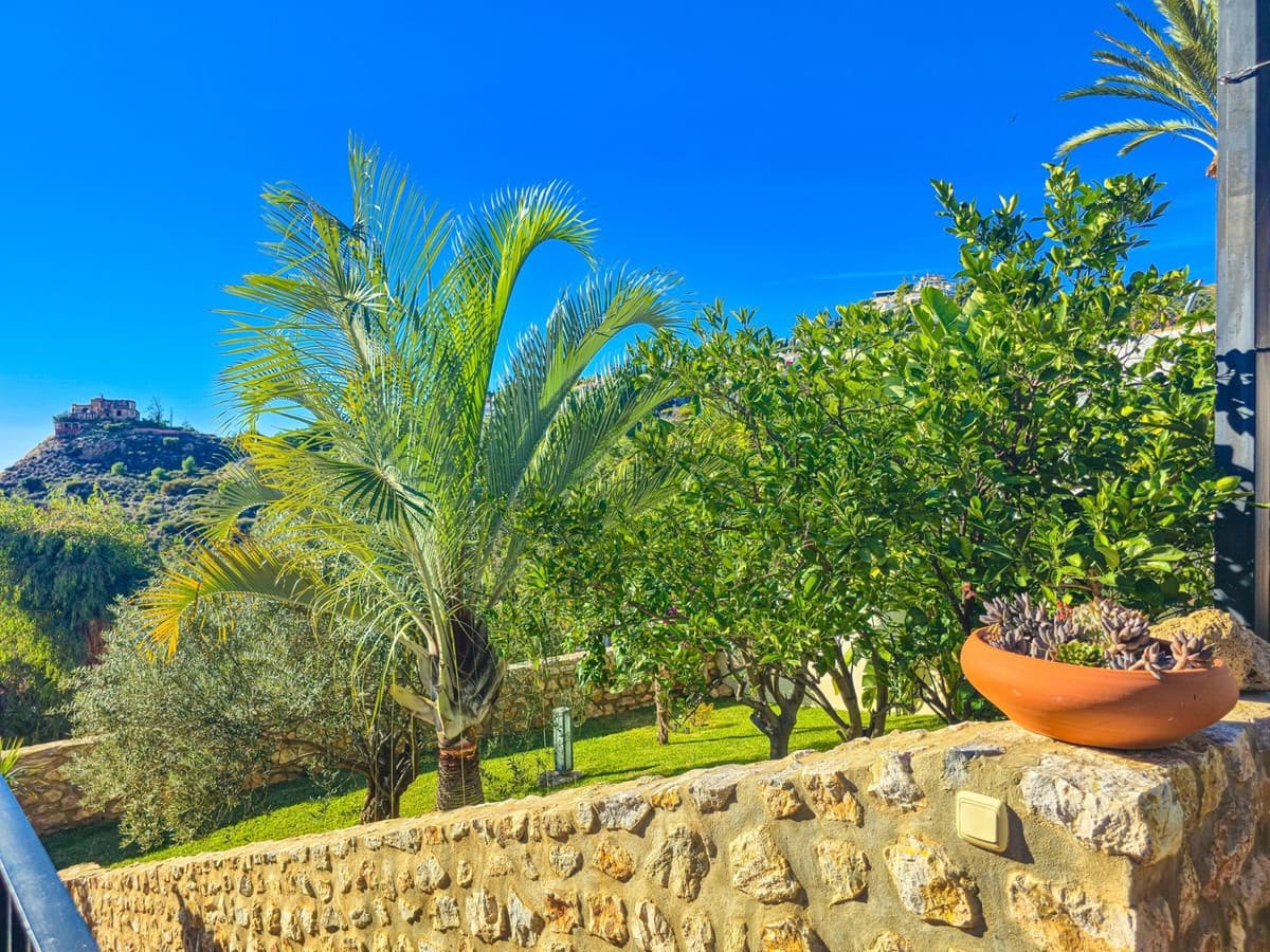 4 sypialnia Willa na sprzedaż w Salobrena z basenem garażem - 945 000 € (Ref: 9450865)