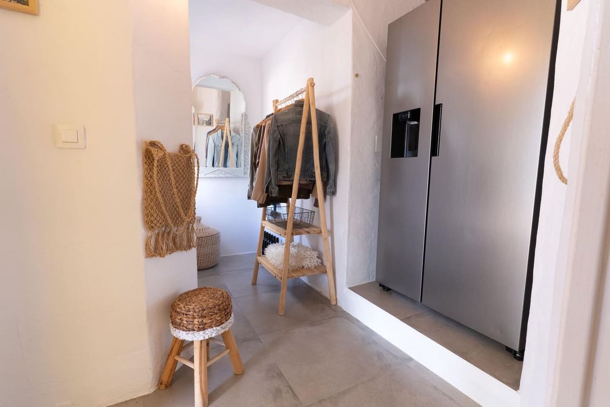 Finca/Casa Rural de 4 habitaciones en Valle de Abdalajís en venta con piscina - 465.000 € (Ref: 9460831)