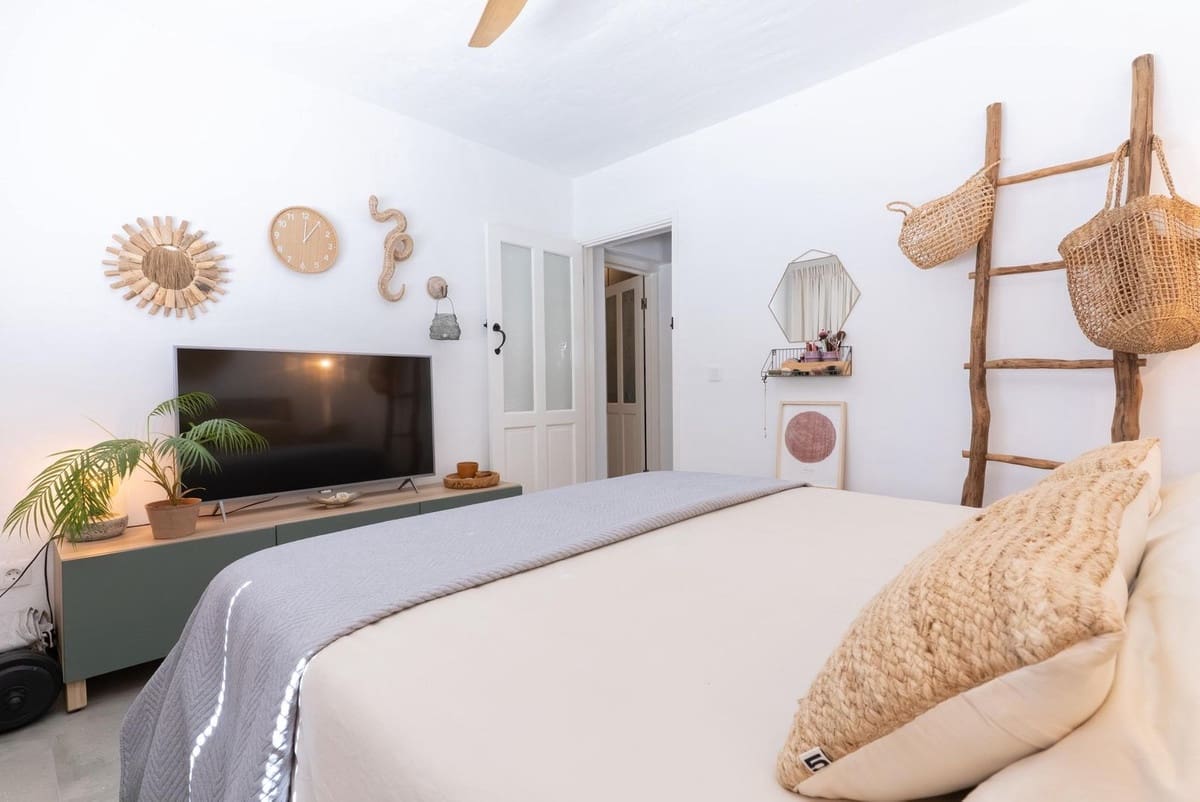 Finca/Casa Rural de 4 habitaciones en Valle de Abdalajís en venta con piscina - 465.000 € (Ref: 9460831)