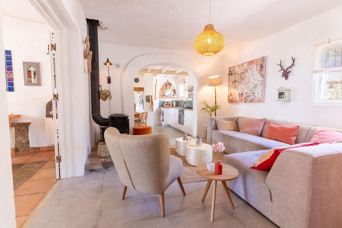 Finca/Casa Rural de 4 habitaciones en Valle de Abdalajís en venta con piscina - 465.000 € (Ref: 9460831)