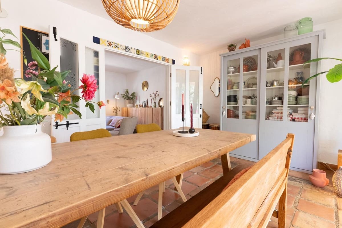 Finca/Casa Rural de 4 habitaciones en Valle de Abdalajís en venta con piscina - 465.000 € (Ref: 9460831)