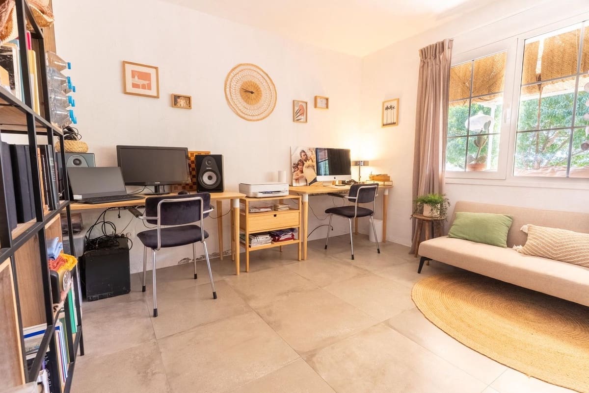 Finca/Casa Rural de 4 habitaciones en Valle de Abdalajís en venta con piscina - 465.000 € (Ref: 9460831)