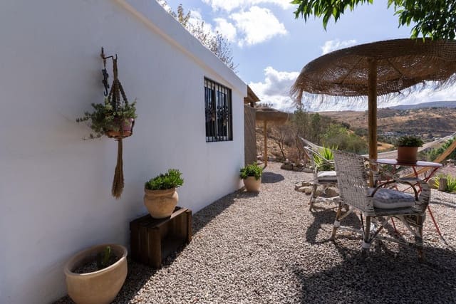 Finca/Casa Rural de 4 habitaciones en Valle de Abdalajís en venta con piscina - 465.000 € (Ref: 9460831)