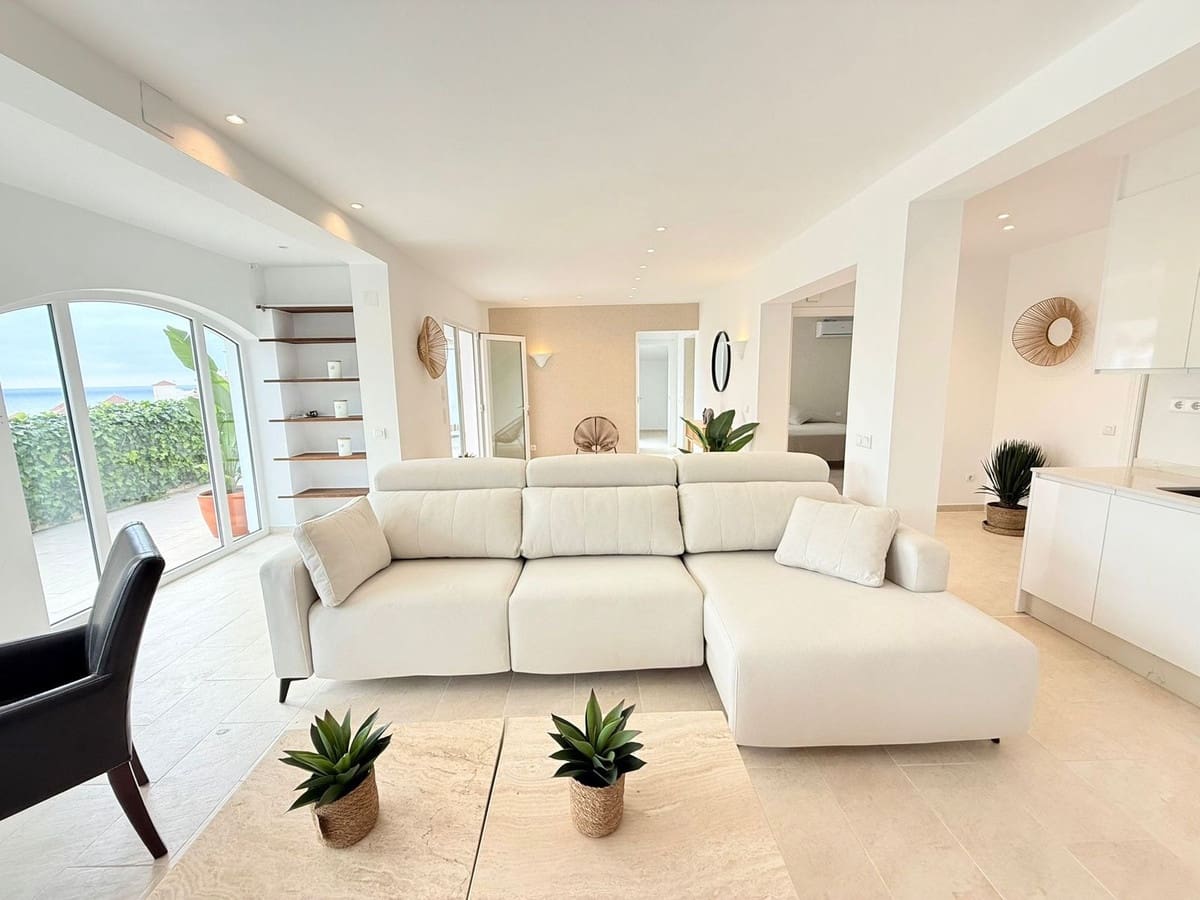 3 bedroom Villa for sale in Torrox-Costa with pool garage - € 450,000 (Ref: 9461076)