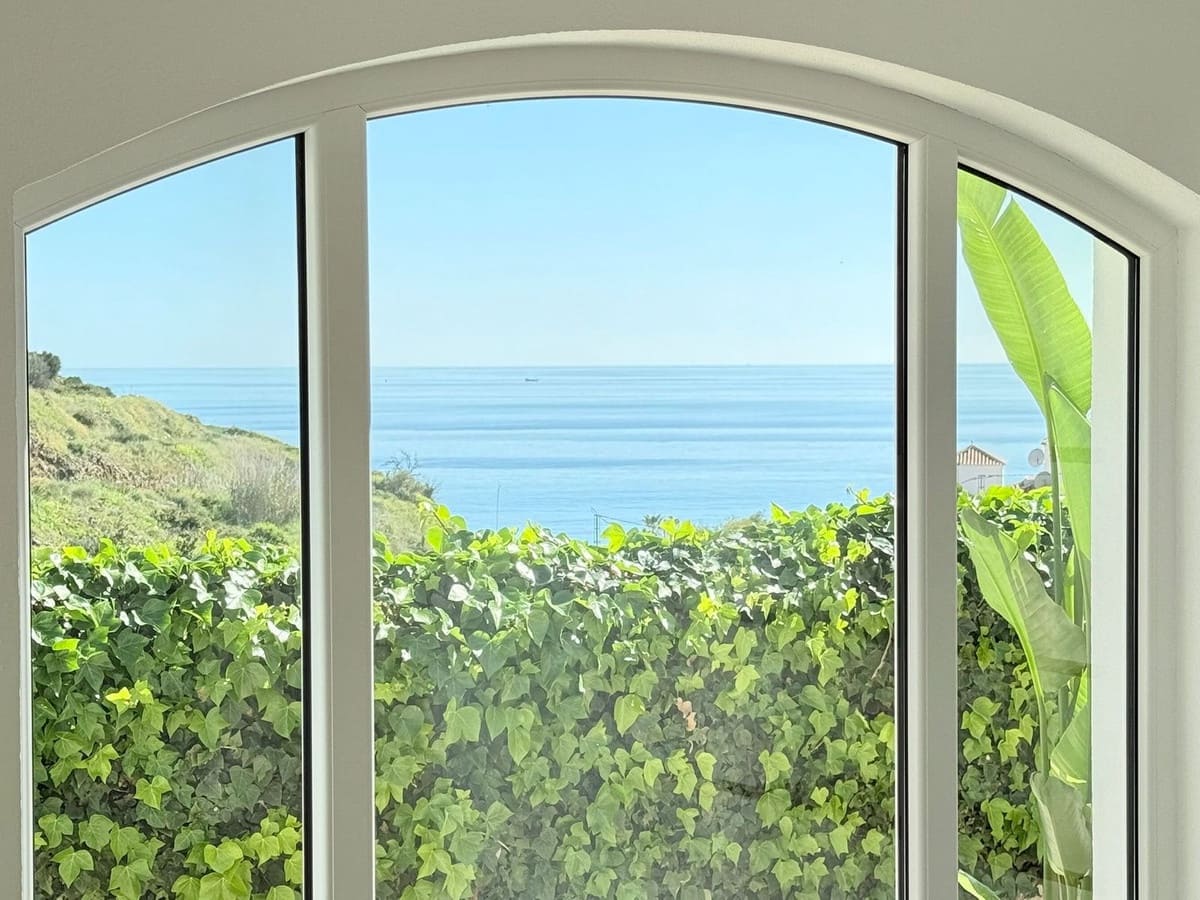 3 bedroom Villa for sale in Torrox-Costa with pool garage - € 450,000 (Ref: 9461076)