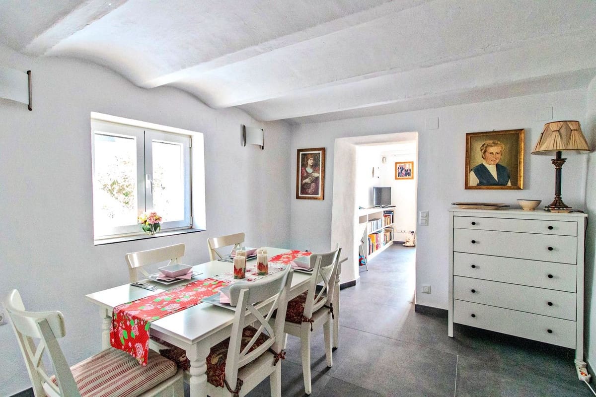 5 makuuhuone Huvila myytävänä paikassa Alora mukana uima-altaan - 575 000 € (Ref: 9464982)