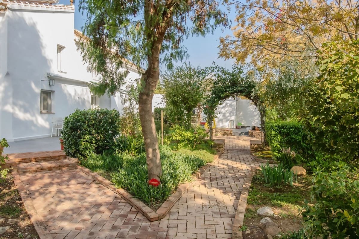 5 Zimmer Villa zu verkaufen in Alora mit Pool - 575.000 € (Ref: 9464982)