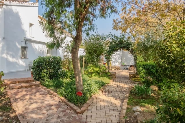 Chalet de 5 habitaciones en Alora en venta con piscina - 575.000 € (Ref: 9464982)