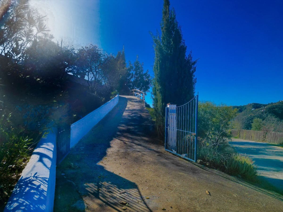 3 makuuhuone Huvila myytävänä paikassa Competa mukana uima-altaan 
autotalli - 549 000 € (Ref: 9470675)