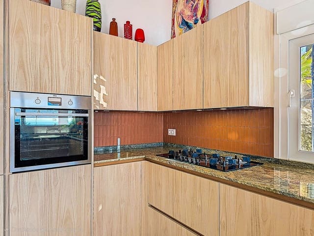 3 bedroom Villa for sale in Cómpeta with pool garage - € 549,000 (Ref: 9470675)