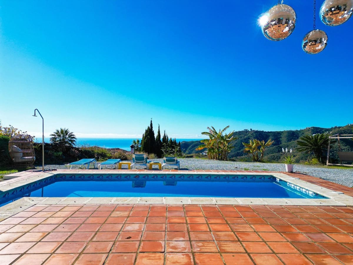 3 bedroom Villa for sale in Competa with pool garage - € 549,000 (Ref: 9470675)