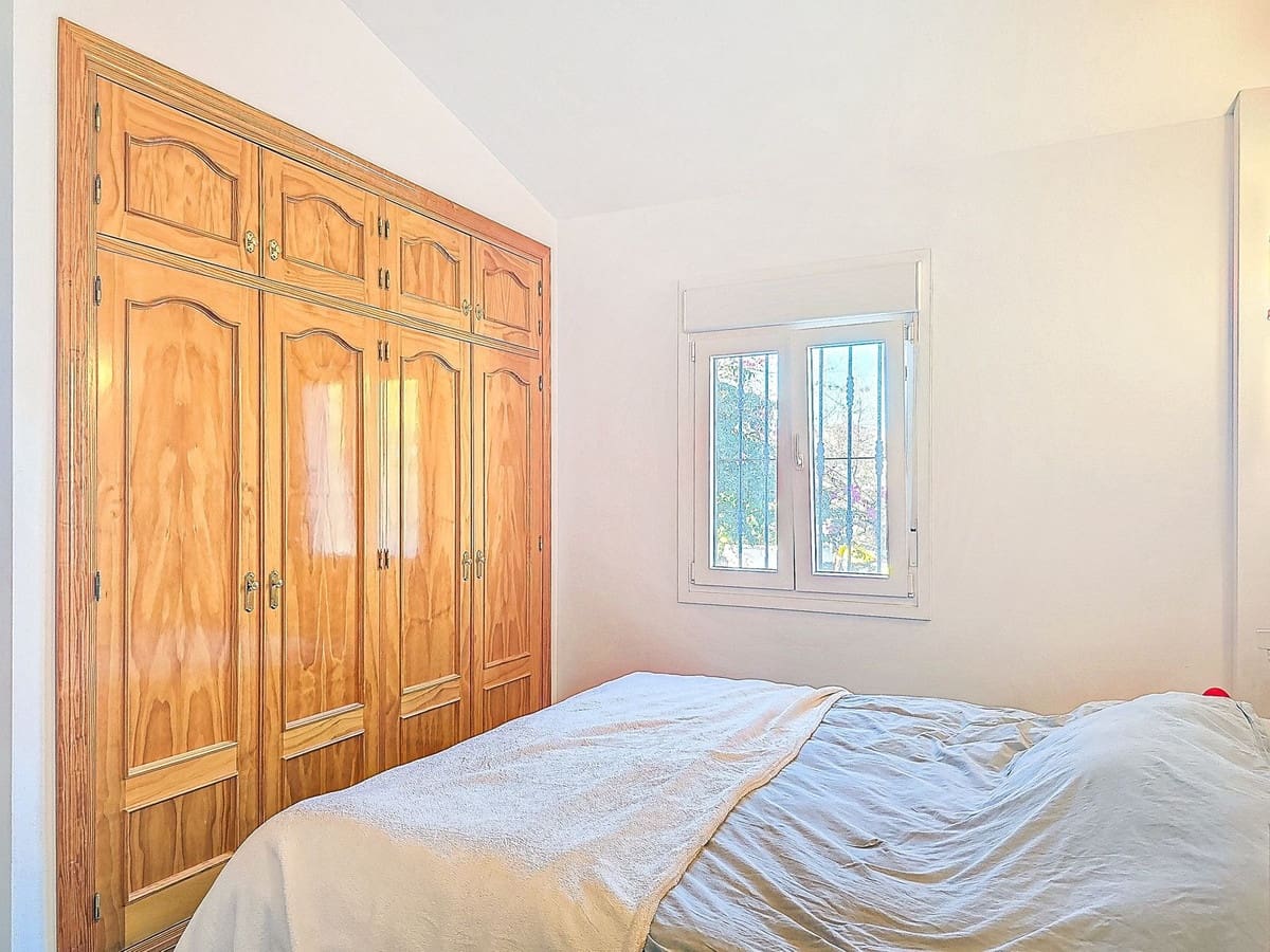 3 bedroom Villa for sale in Competa with pool garage - € 549,000 (Ref: 9470675)