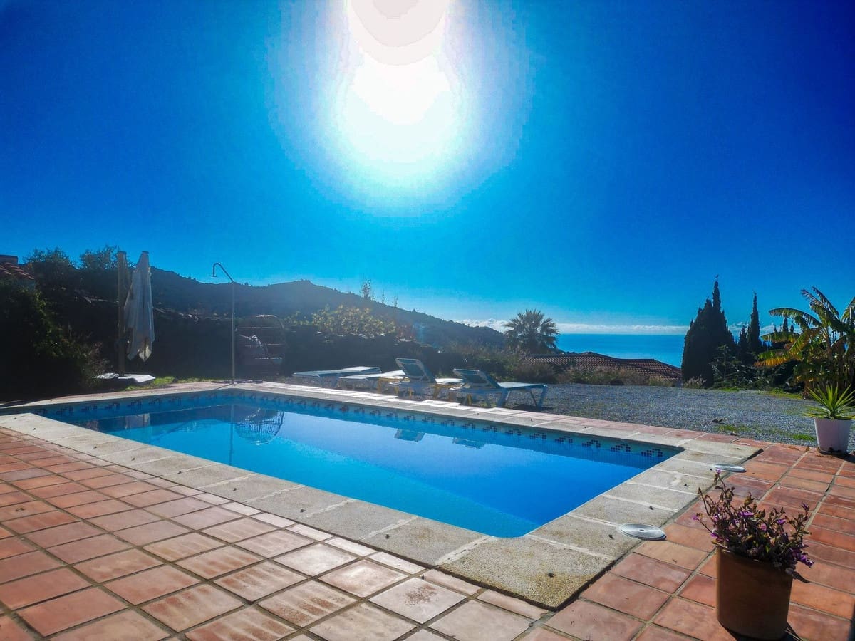 3 bedroom Villa for sale in Competa with pool garage - € 549,000 (Ref: 9470675)