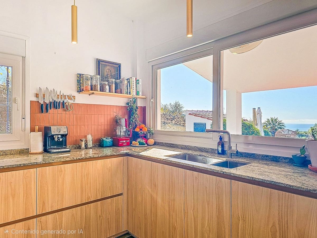 3 bedroom Villa for sale in Competa with pool garage - € 549,000 (Ref: 9470675)