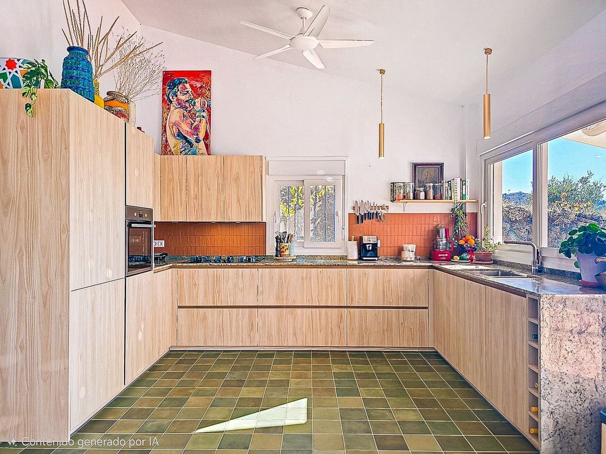 3 bedroom Villa for sale in Competa with pool garage - € 549,000 (Ref: 9470675)