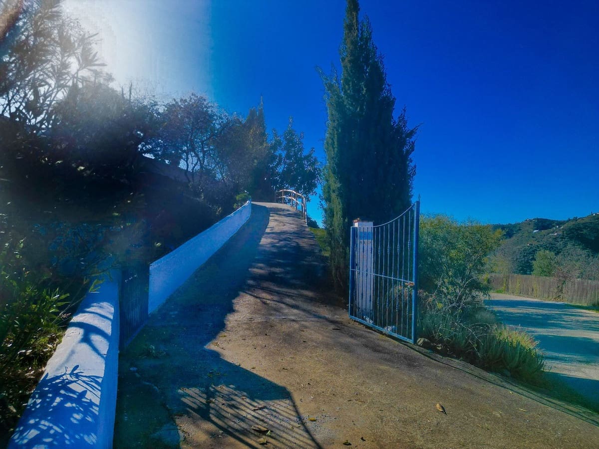 3 bedroom Villa for sale in Competa with pool garage - € 549,000 (Ref: 9470675)