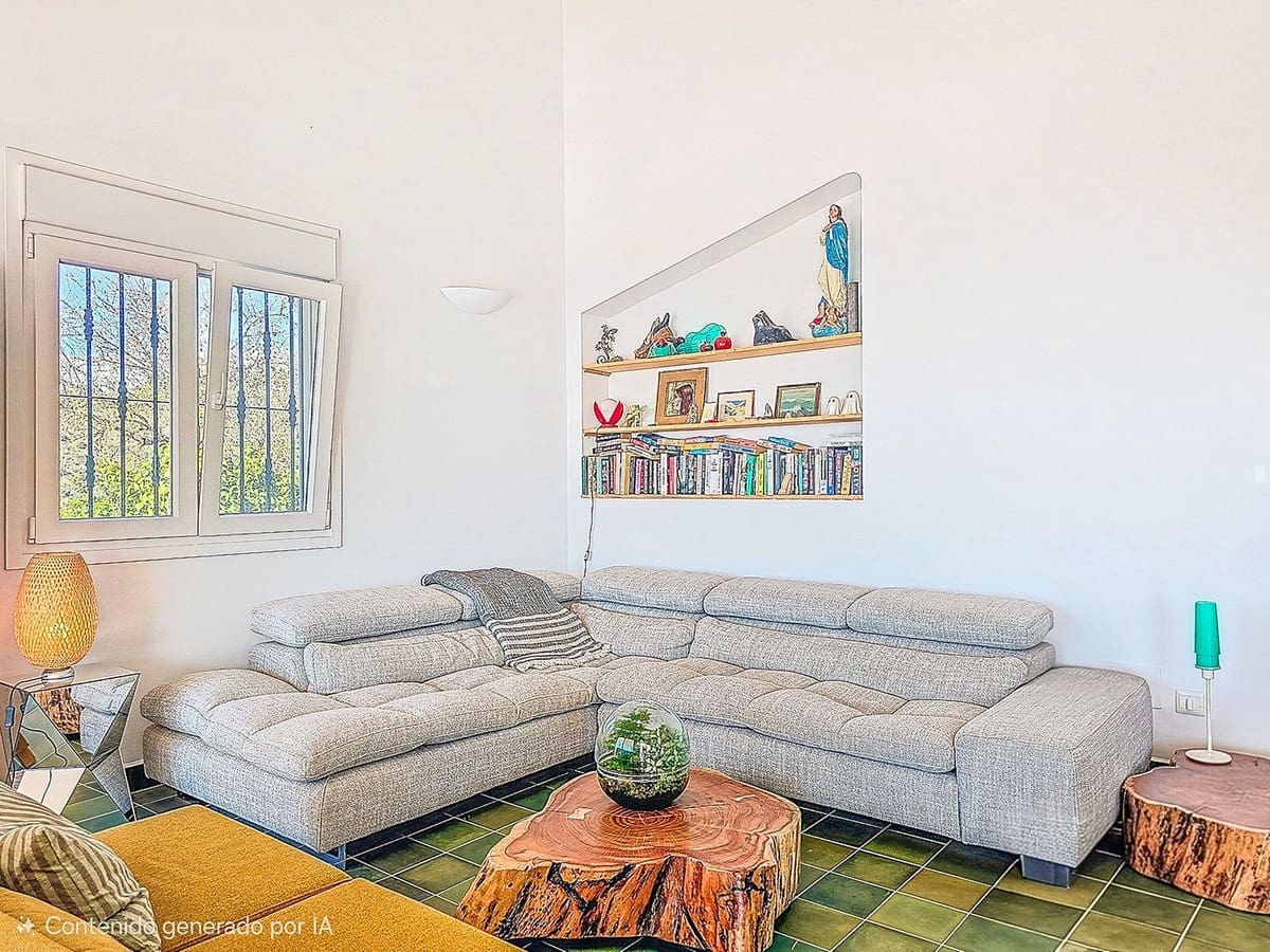 3 bedroom Villa for sale in Competa with pool garage - € 549,000 (Ref: 9470675)