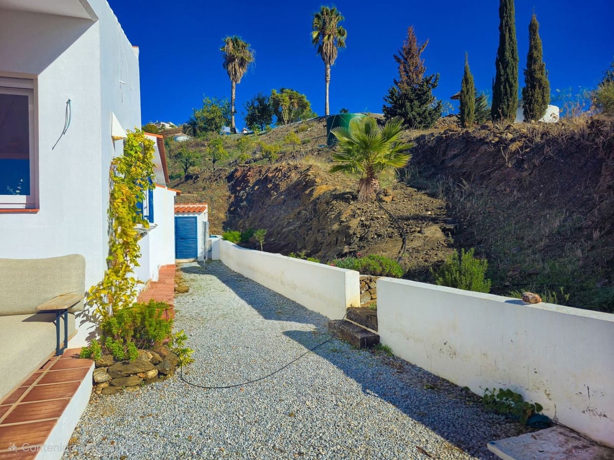 3 bedroom Villa for sale in Competa with pool garage - € 549,000 (Ref: 9470675)