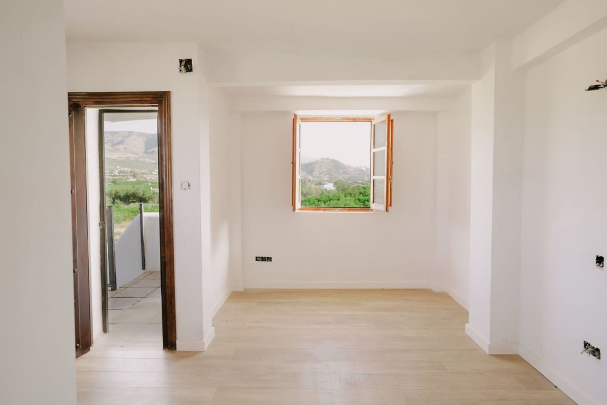 4 sypialnia Finka/Dom wiejski na sprzedaż w Alora z basenem - 310 000 € (Ref: 9478522)