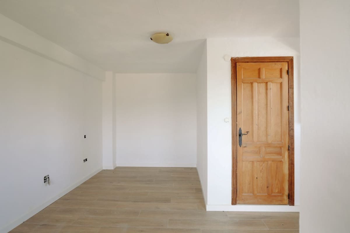 4 sypialnia Finka/Dom wiejski na sprzedaż w Alora z basenem - 310 000 € (Ref: 9478522)