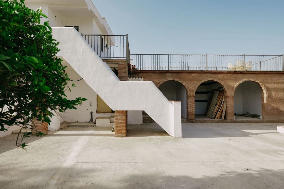 4 sypialnia Finka/Dom wiejski na sprzedaż w Alora z basenem - 310 000 € (Ref: 9478522)