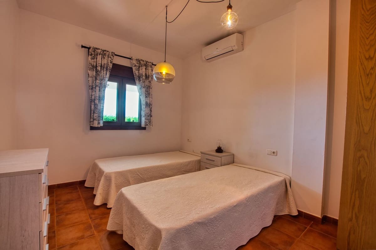 3 chambre Villa/Maison à vendre à Periana avec piscine garage - 380 000 € (Ref: 9486603)