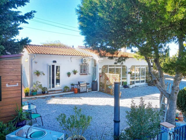 3 bedroom Villa for sale in Cómpeta with garage - € 339,000 (Ref: 9521118)