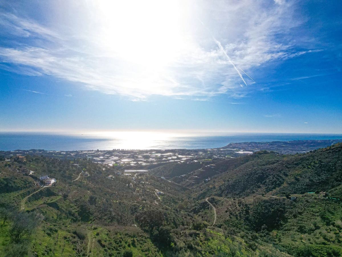 3 quarto Moradia para venda em Arenas com piscina garagem - 489 000 € (Ref: 9525963)