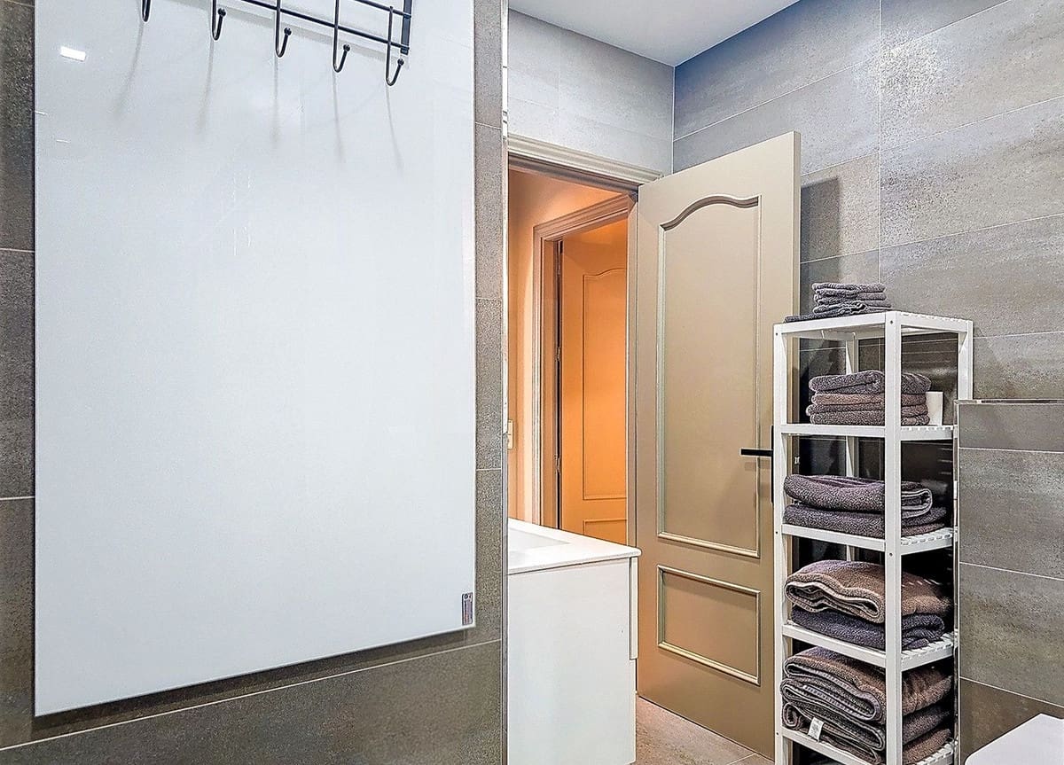 3 quarto Moradia para venda em Arenas com piscina garagem - 489 000 € (Ref: 9525963)