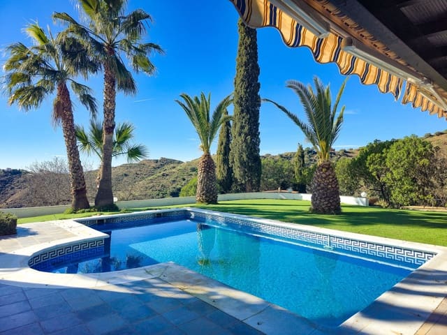 3 soveværelse Villa til salg i Arenas med swimmingpool garage - € 489.000 (Ref: 9525963)