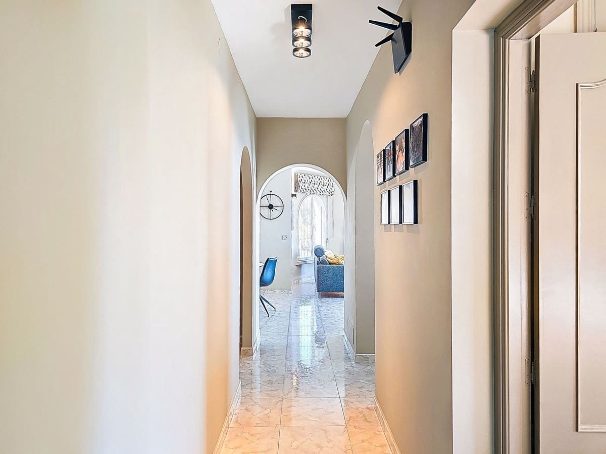 Chalet de 3 habitaciones en Arenas en venta con piscina garaje - 489.000 € (Ref: 9525963)