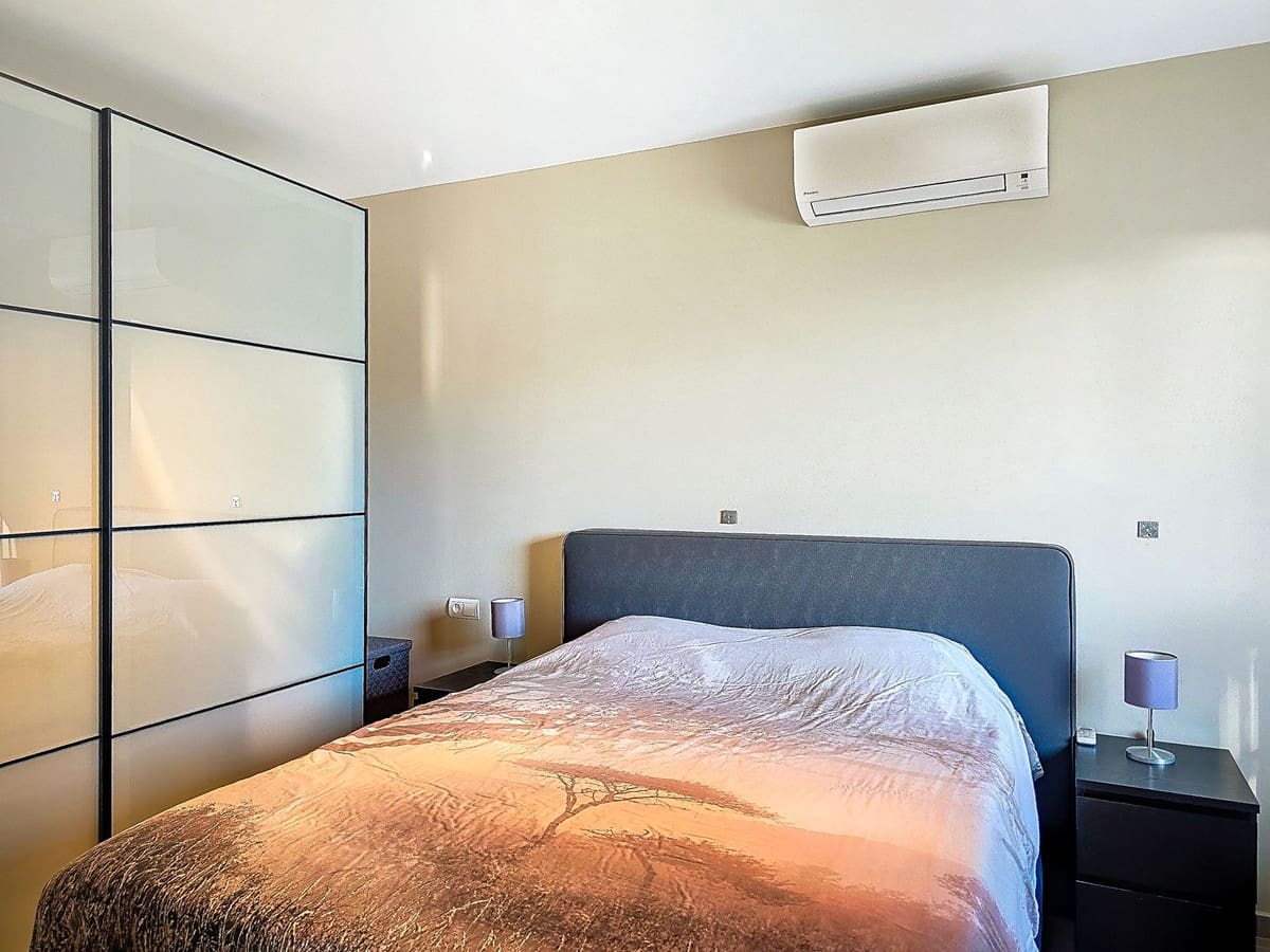 Chalet de 3 habitaciones en Arenas en venta con piscina garaje - 489.000 € (Ref: 9525963)