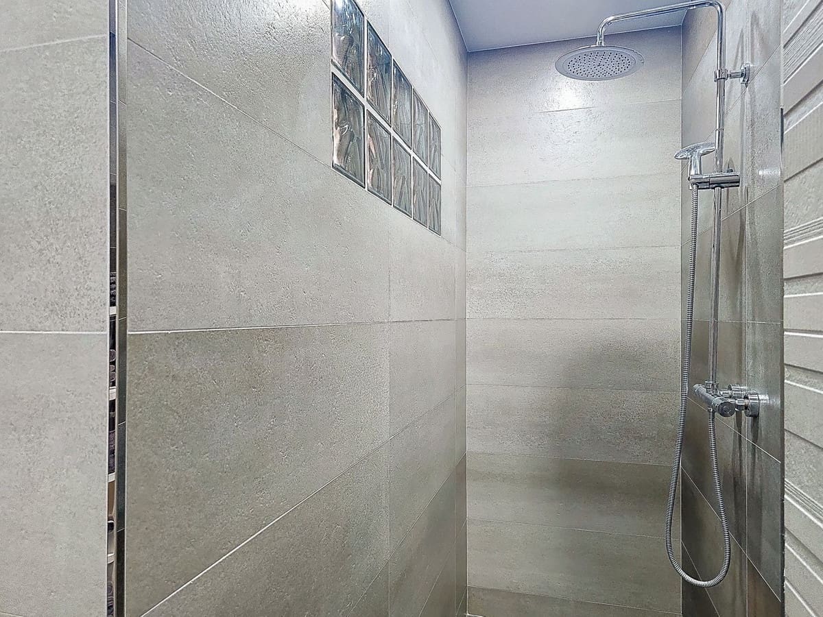 Chalet de 3 habitaciones en Arenas en venta con piscina garaje - 489.000 € (Ref: 9525963)