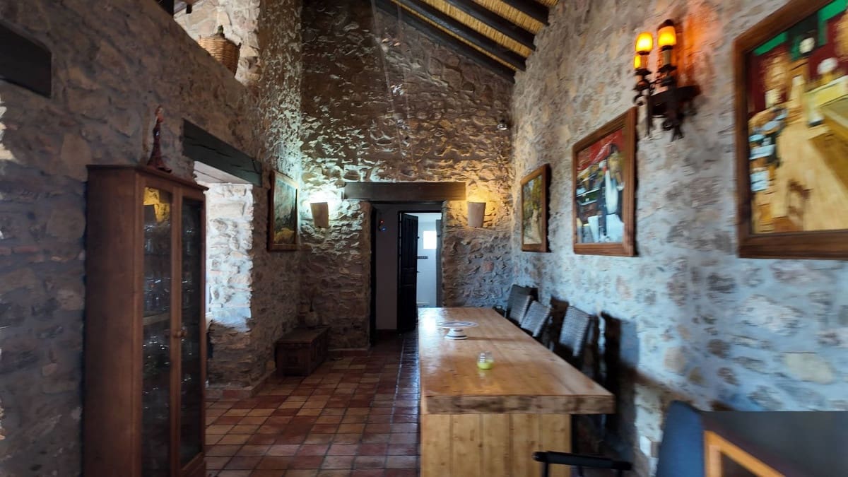 17 slaapkamer Hotel te koop in Tolox met zwembad - € 1.499.000 (Ref: 9529019)