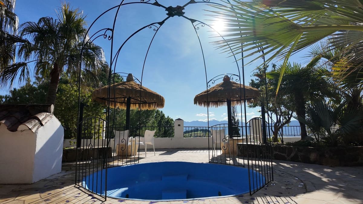 17 slaapkamer Hotel te koop in Tolox met zwembad - € 1.499.000 (Ref: 9529019)