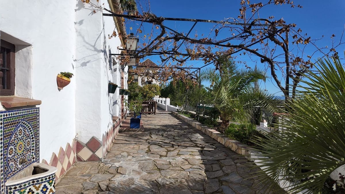 17 slaapkamer Hotel te koop in Tolox met zwembad - € 1.499.000 (Ref: 9529019)