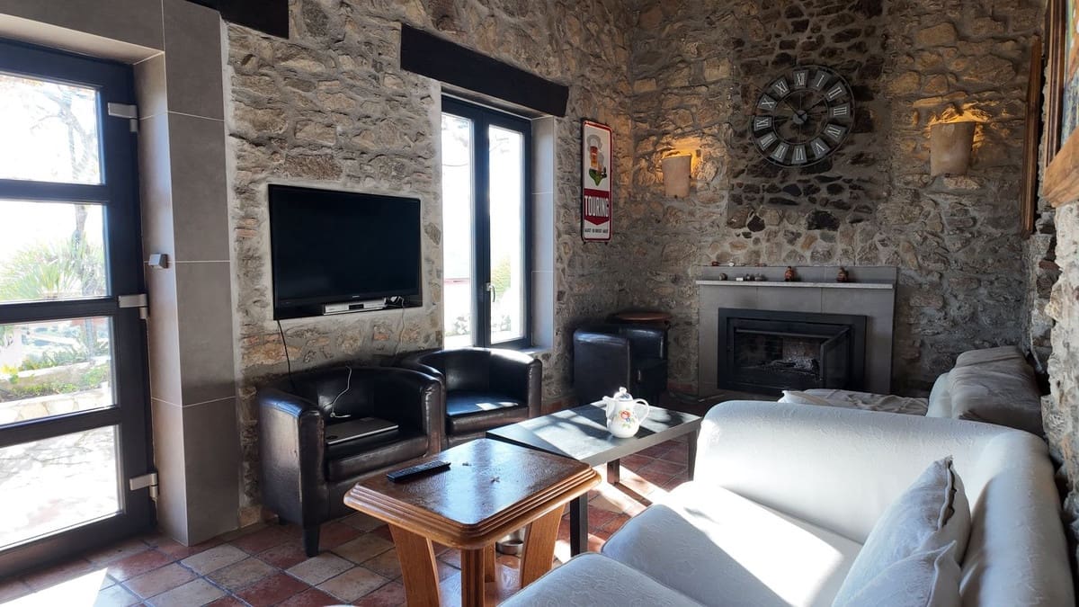 17 slaapkamer Hotel te koop in Tolox met zwembad - € 1.499.000 (Ref: 9529019)